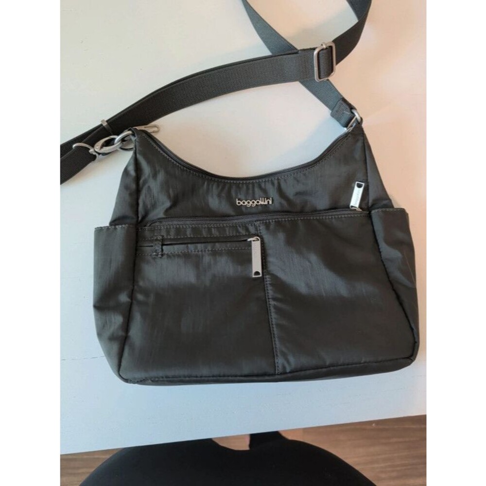Baggallini Everywhere Bagg RFID Crossbody Charcoal Gray Nylon Travel Bag NWOT